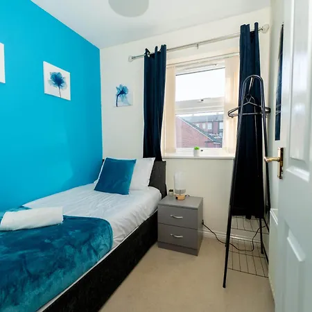 Contractors - Family - Relocators Holiday home